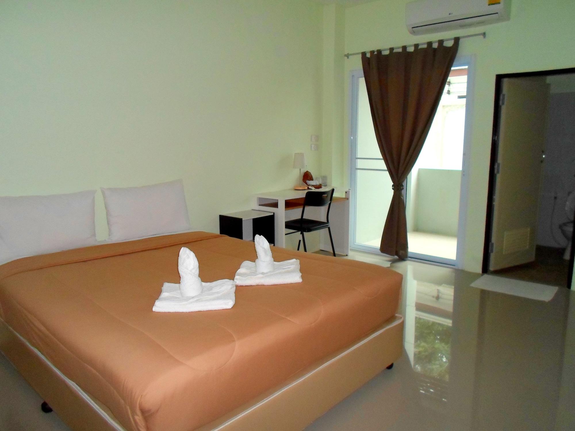 Papangkorn House מלון סוראט תאני