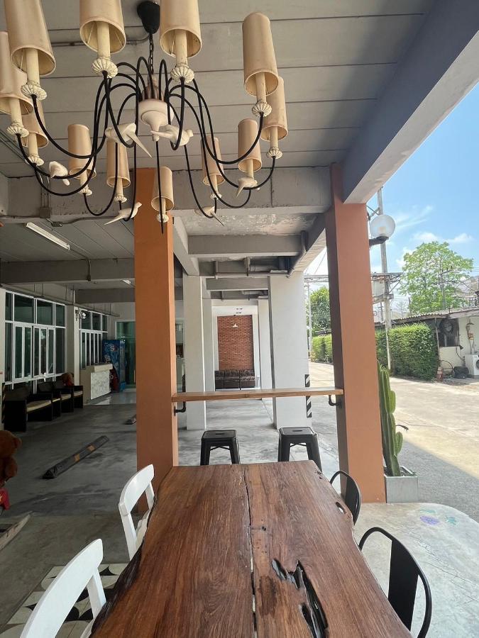 מלון Papangkorn House 3*