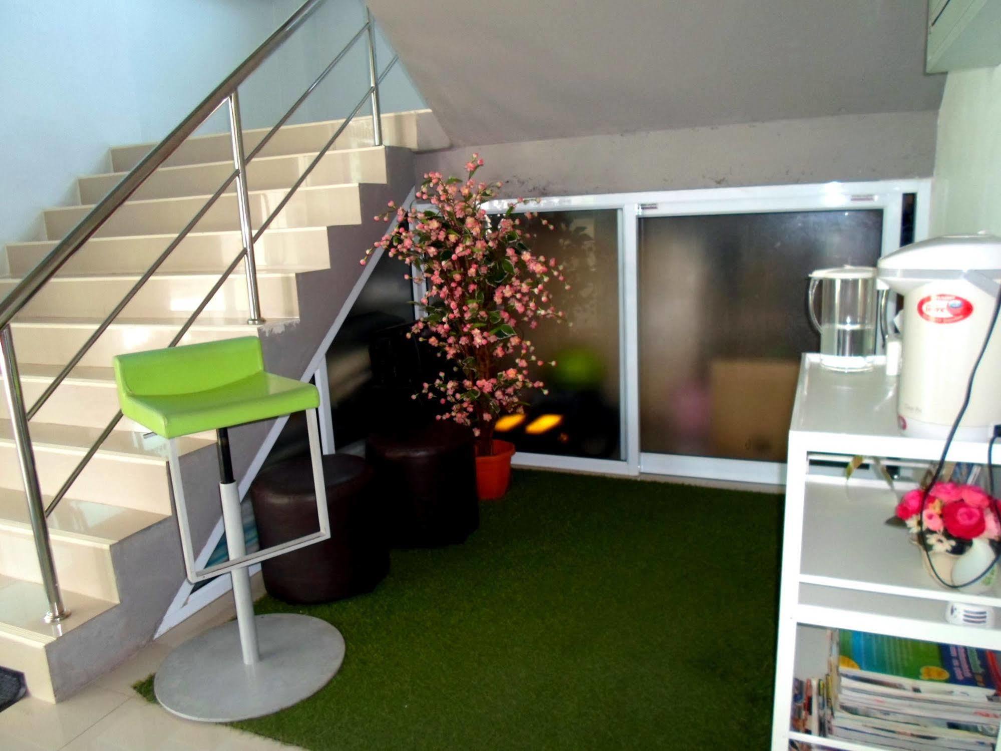 Papangkorn House מלון