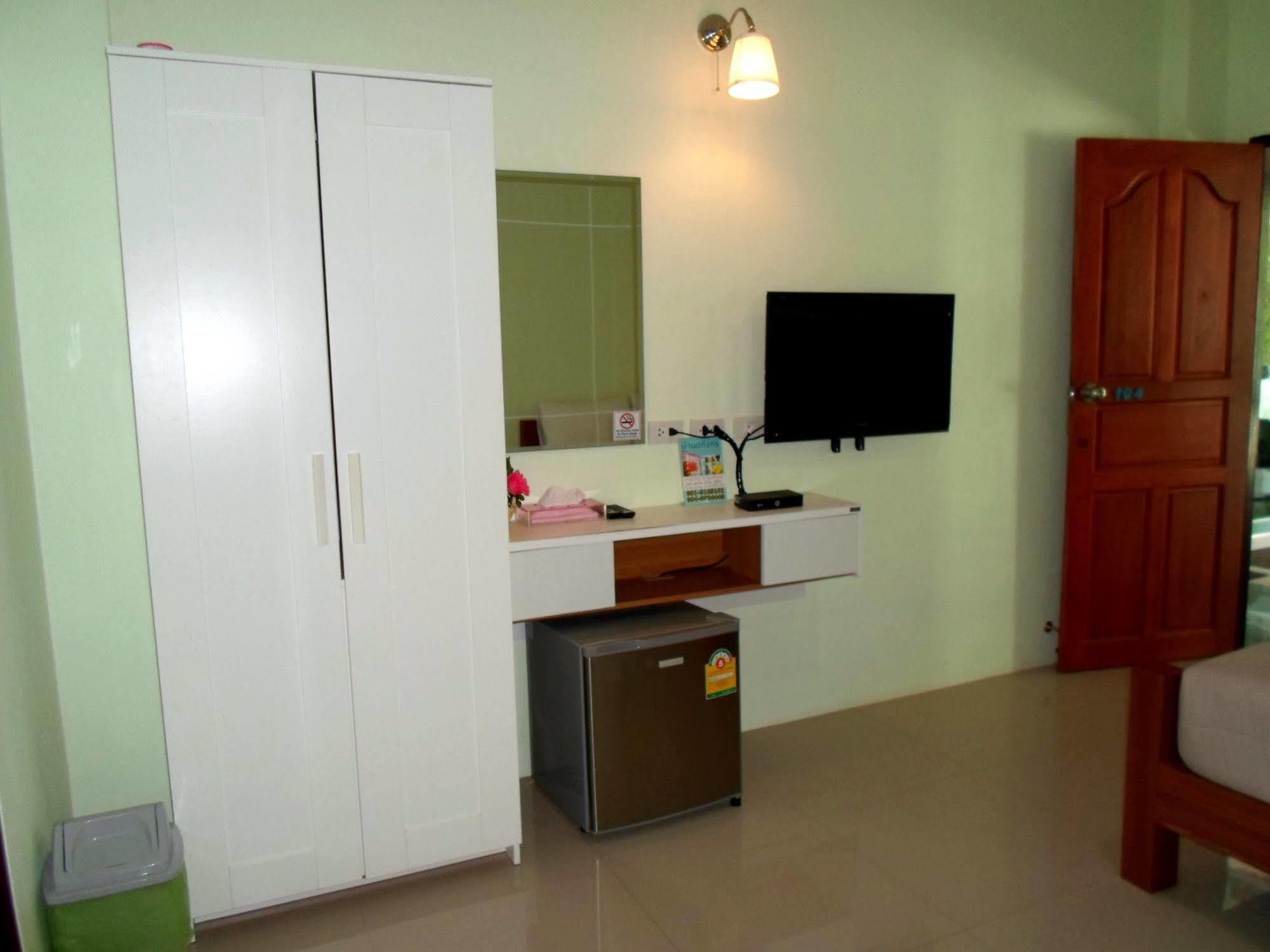 מלון Papangkorn House 3*